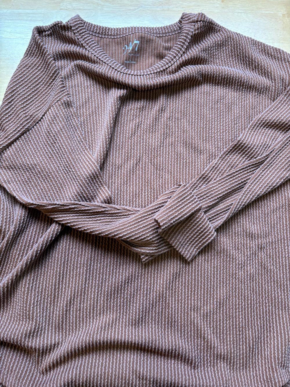 Women’s  Ribbed Crew Sweater in Light Brown